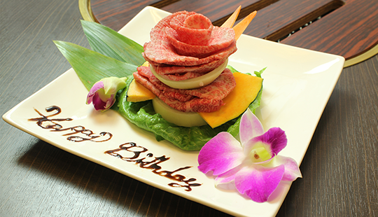 誕生日・記念日には舞鶴初の「肉ケーキ」